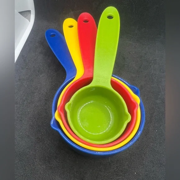 🥰 4/$25 - Colorful Measuring Cups Set - Picture 4 of 7